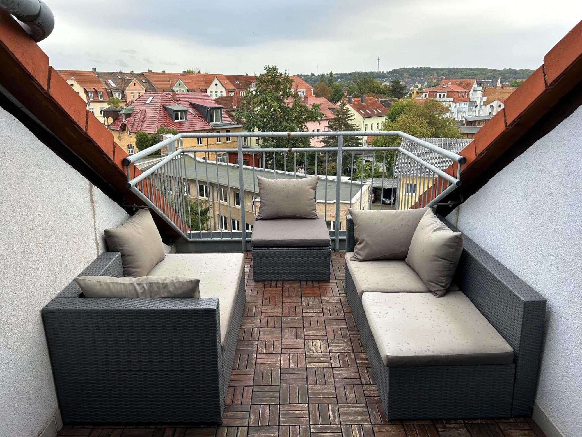 Schoene Neue Dg Wohnung Mit Sonniger Dachterrasse Und Fantastischem Ausblick Naumburg  Exterior photo