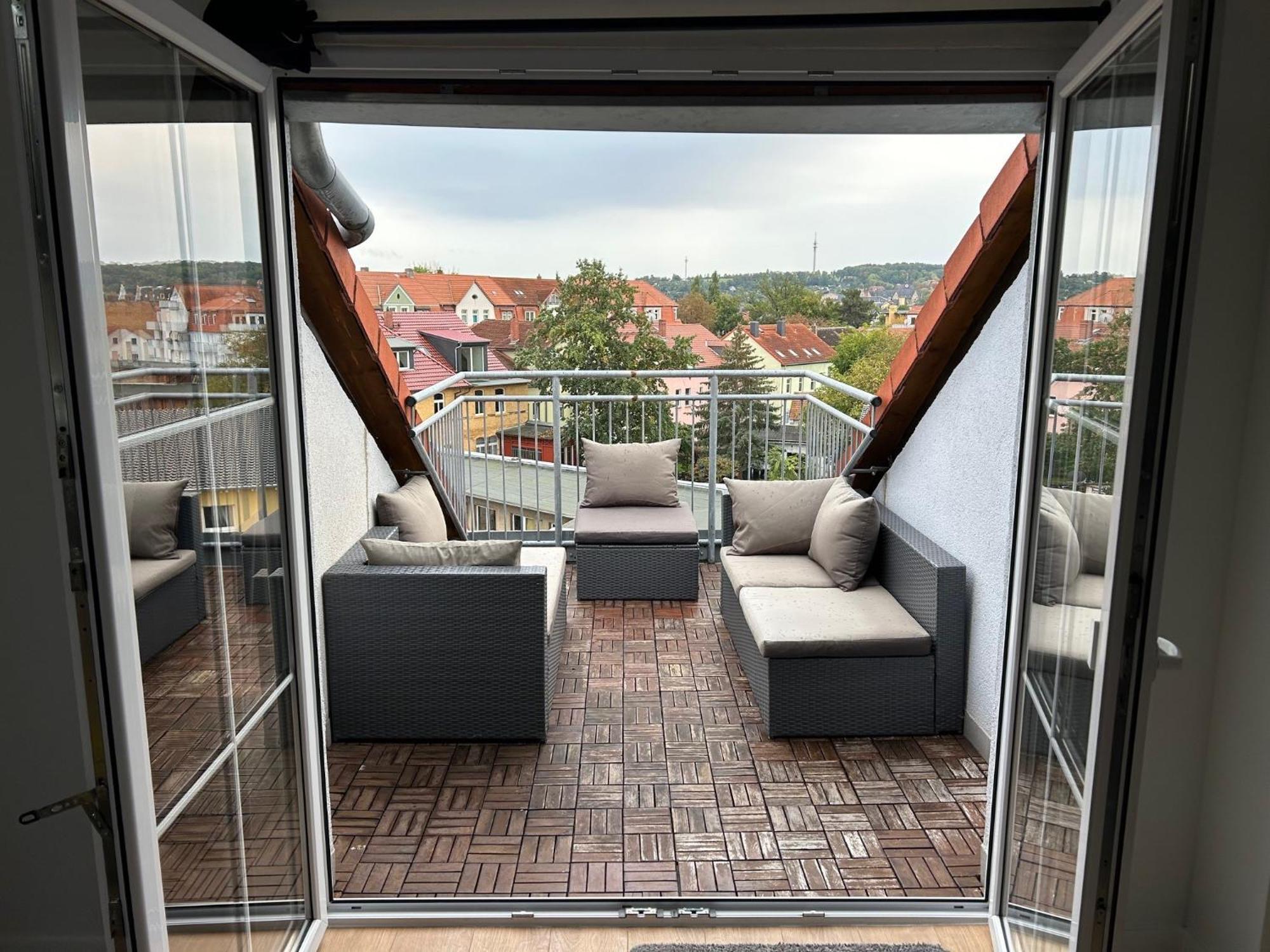 Schoene Neue Dg Wohnung Mit Sonniger Dachterrasse Und Fantastischem Ausblick Naumburg  Exterior photo